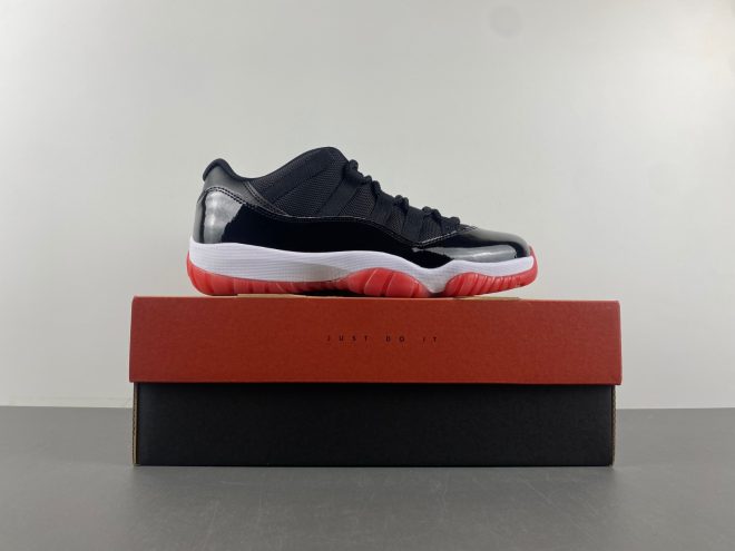 Air Jordan 11 Retro Low Bred - Image 3