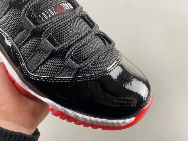 Air Jordan 11 Retro Low Bred - Image 10