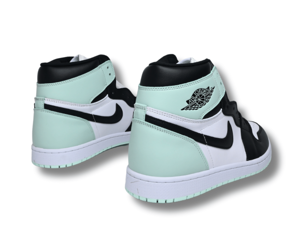 Jordan 1 Retro High Igloo 4