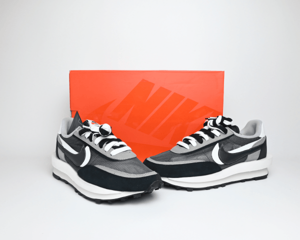 Nike Vaporwaffle Sacai Black White 1