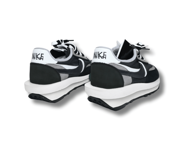 Nike Vaporwaffle Sacai Black White 5