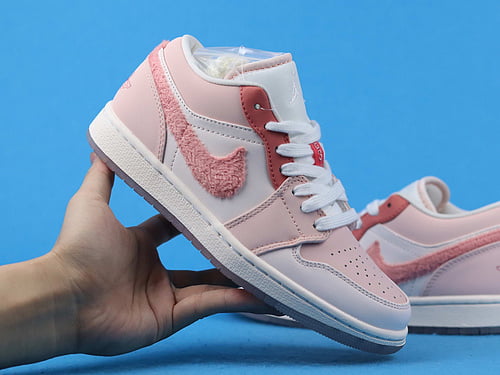 Jordan 1 Low SE Mighty Swooshers Pink 1