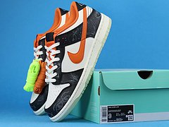 Nike Dunk Low PRM Halloween 2040