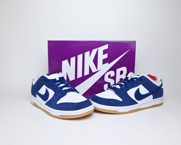 Nike SB Dunk Low LA Dodgers 1