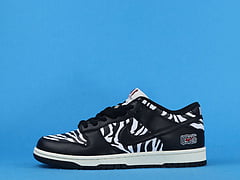 Nike SB Dunk Low Quartersnacks Zebra 2