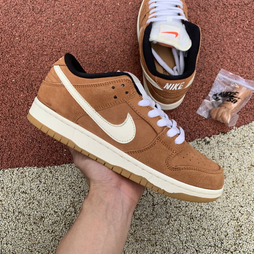 Nike SB Dunk Low Wheat 1