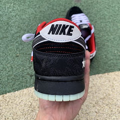 On Foot Look at the League of Legends LPL x Nike Dunk Low Collabo 15