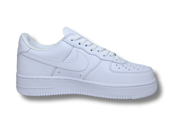 Nike Air Force 1 Low Supreme White 2