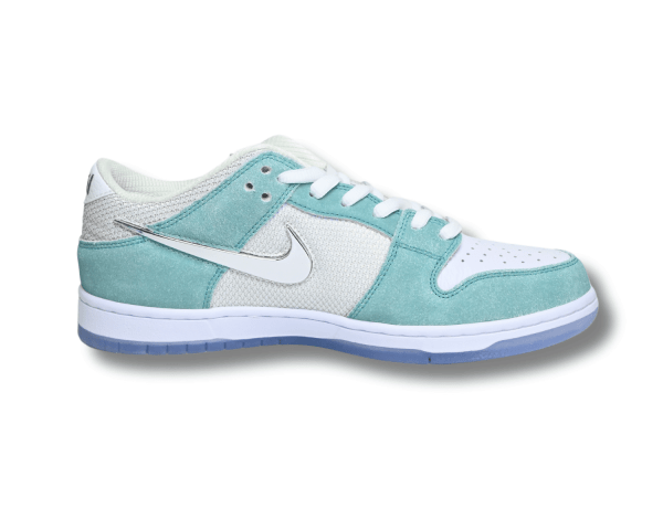 Nike SB Dunk Low April Skateboards 2