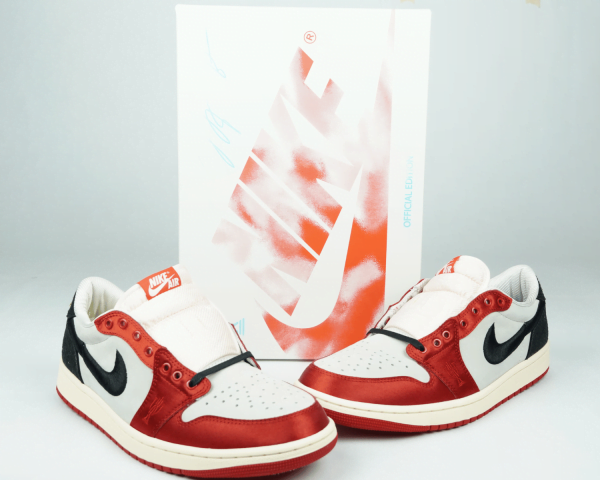 Trophy Room x Air Jordan 1 Low OG1