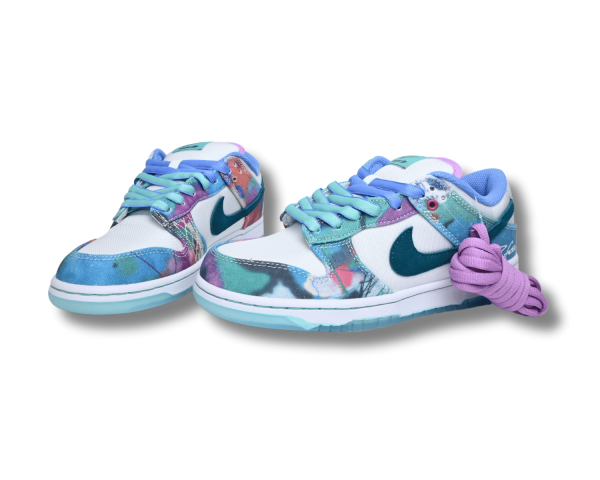 Nike SB Dunk Low Futura Laboratories Bleached Aqua 2