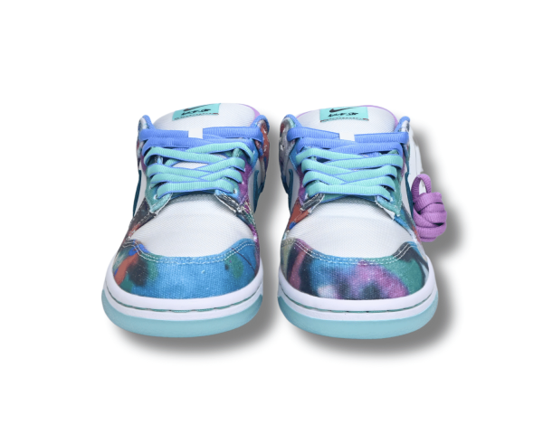 Nike SB Dunk Low Futura Laboratories Bleached Aqua 4