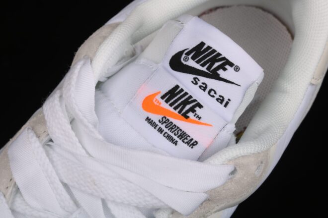 Nike Vaporwaffle, Sacai Sail Gum - Image 4