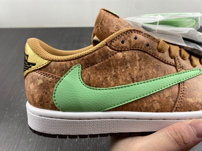 Travis Scott x Air Jordan 1 Brown and Green - Image 2