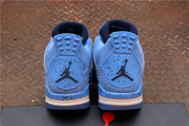 Air Jordan 4 Retro UNC PE - Image 6