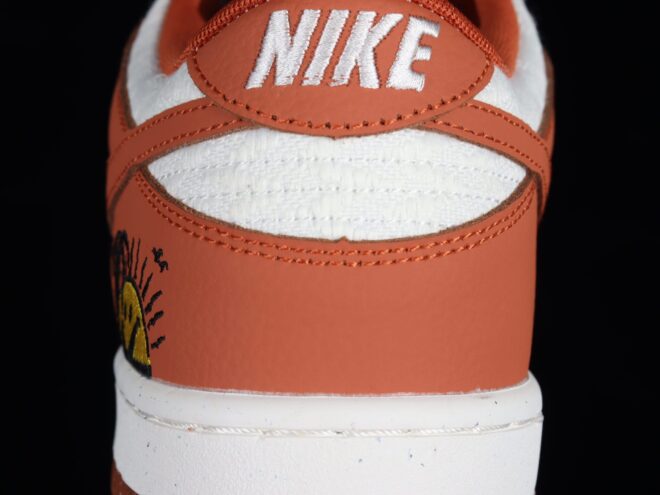 Nike Dunk Low Retro, Sun Club Burn Sunrise (W) - Image 2