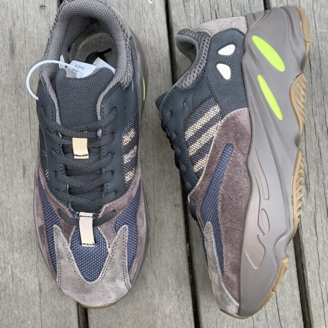 adidas Yeezy Boost 700 Mauve - Image 7