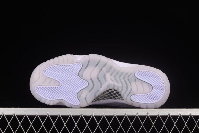 Jordan 11 Retro Low, Pure Violet - Image 6