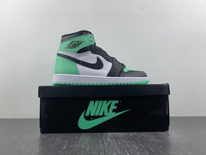 Air Jordan 1 High Green Glow - Image 3