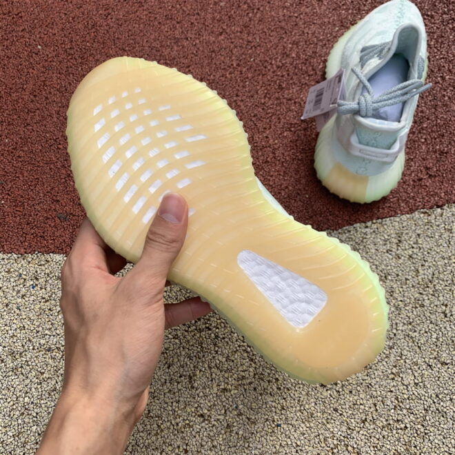 Yeezy 350 V3 Runner - Image 11