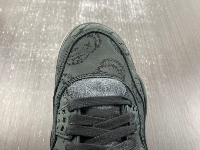 Jordan 4 Retro Kaws Black - Image 2