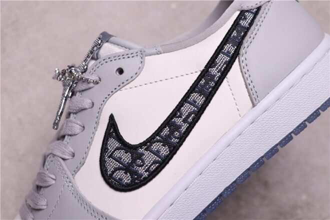 Dior x Air Jordan 1 Low - Image 6