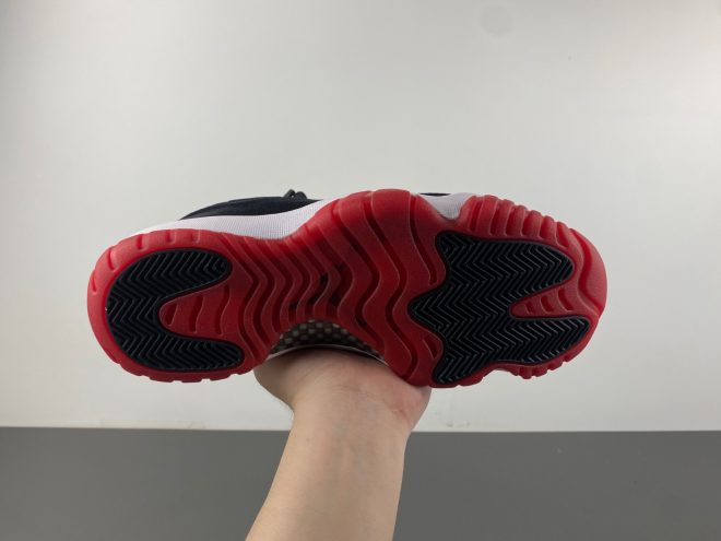 Air Jordan 11 Bred Velvet - Image 3