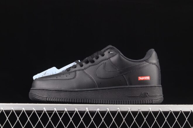 Nike Air Force 1 Low Supreme Black - Image 3