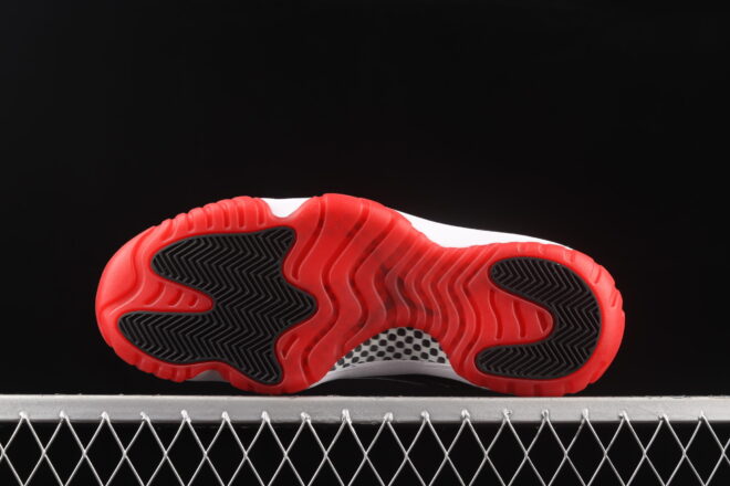 Air Jordan 11 Retro Playoffs Bred - Image 10