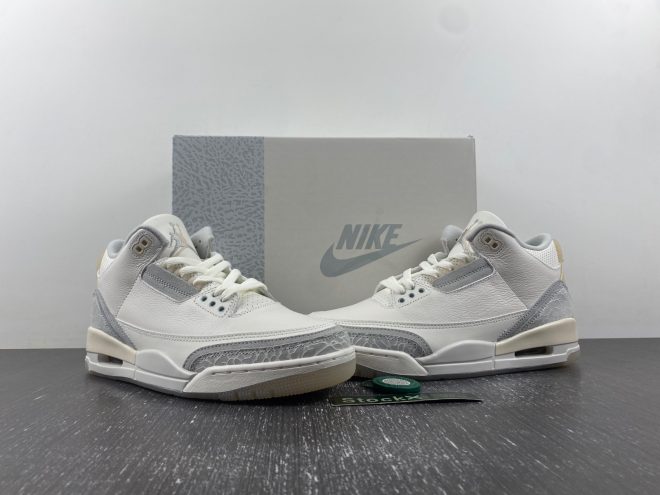 Air Jordan 3 Retro SE Craft Ivory - Image 2