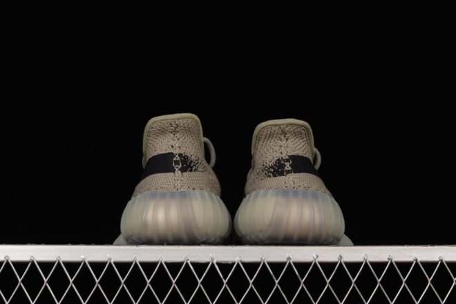 Ad Yeezy 350 Boost V2 Granit - Image 8