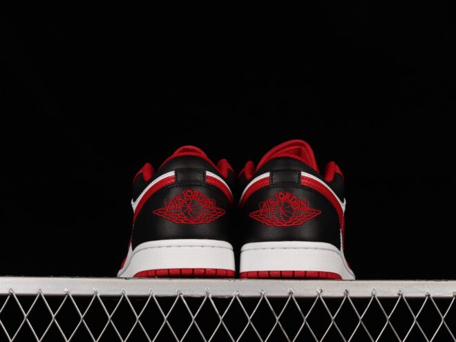 Jordan 1 Low, Bulls - Image 9