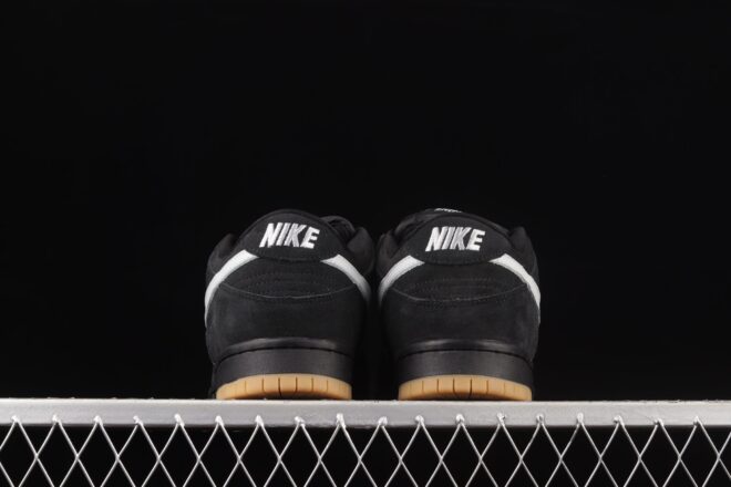 Nike SB Dunk Low Fog - Image 9