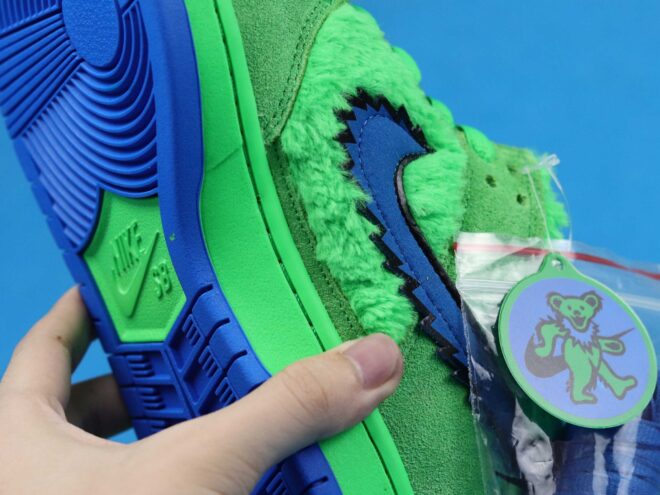 Nike SB Dunk Low Grateful Dead Bears Green - Image 13