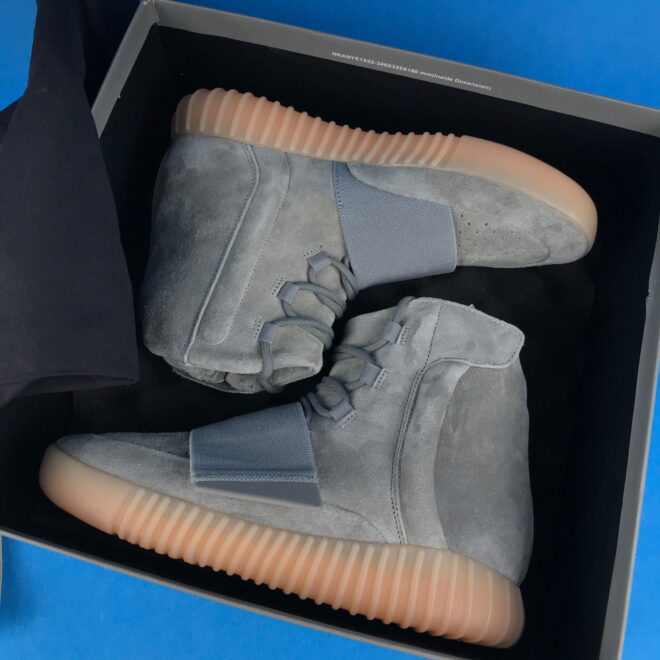 adidas Yeezy Boost 750 Light Grey Glow In the Dark - Image 5