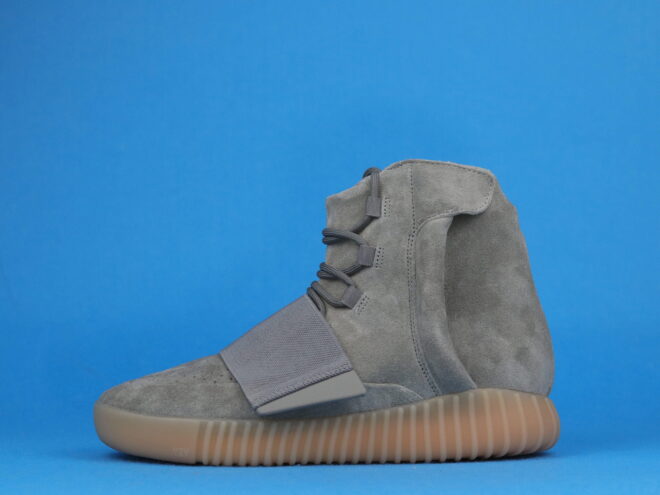 adidas Yeezy Boost 750 Light Grey Glow In the Dark - Image 4