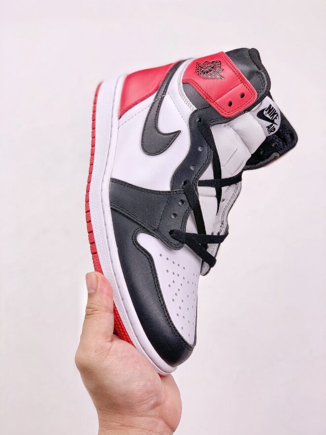 Jordan 1 Retro Black Toe (2016) - Image 4