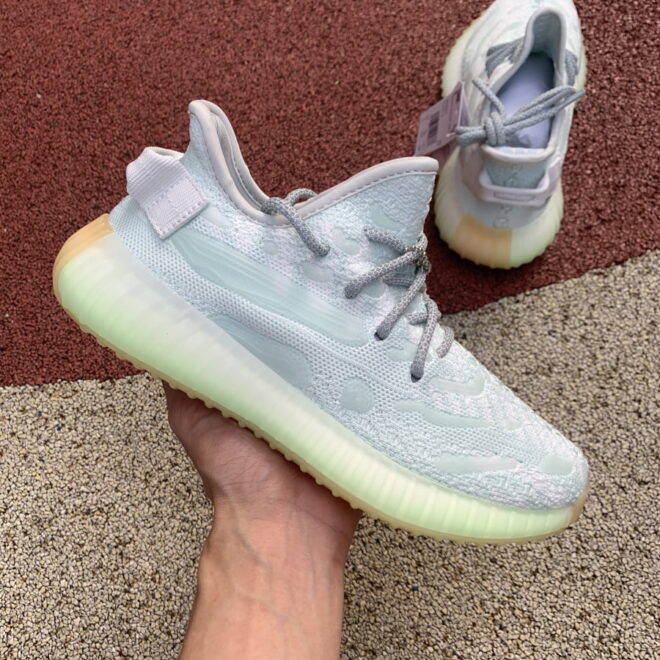 Yeezy 350 V3 Runner - Image 3