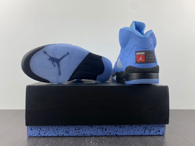 Air Jordan 5 Retro SE 'UNC' - Image 13