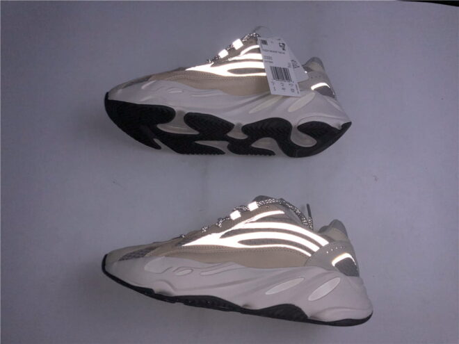 adidas Yeezy Boost 700 V2 Cream - Image 8