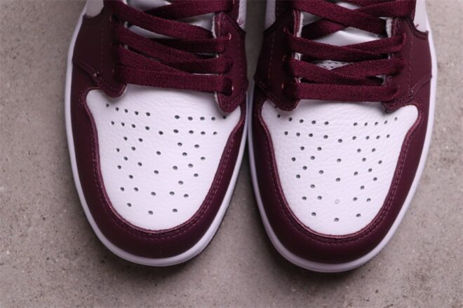 Jordan 1 Retro High OG Bordeaux - Image 7