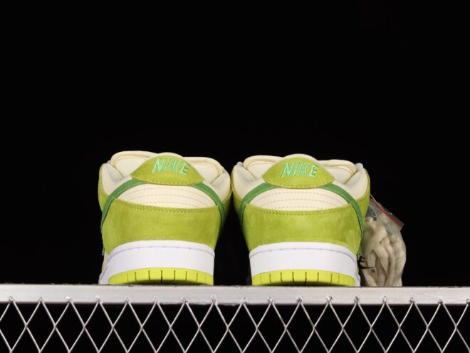 Nike SB Dunk Low Green Apple - Image 4