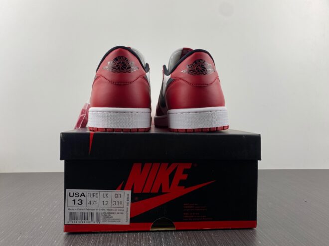 Jordan 1 Retro Low Chicago (2016) - Image 15