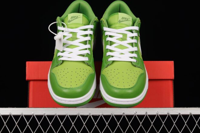 Nike Dunk Low Chlorophyll - Image 6