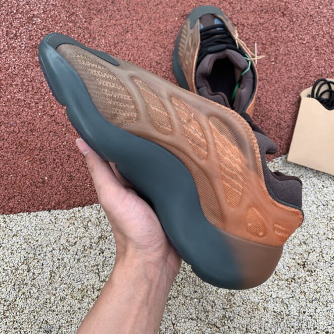 adidas Yeezy 700 V3 Copper Fade - Image 4