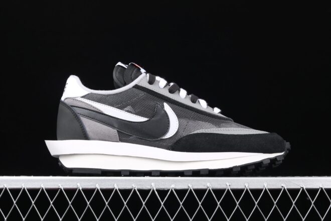 Sacai x Nike LD Waffle Black - Image 7