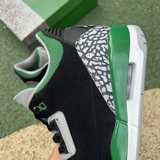 Air Jordan 3 Retro Pine Green - Image 8