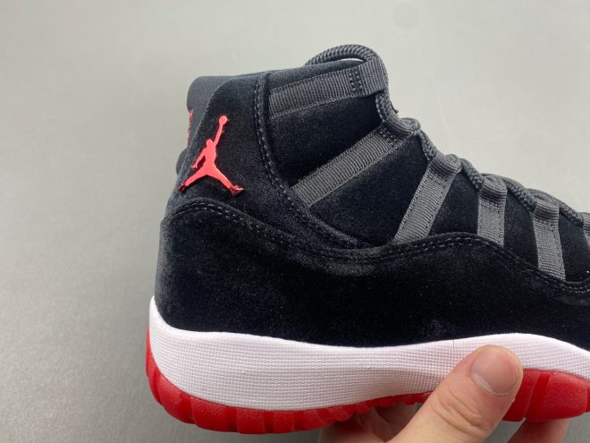 Air Jordan 11 Bred Velvet - Image 5