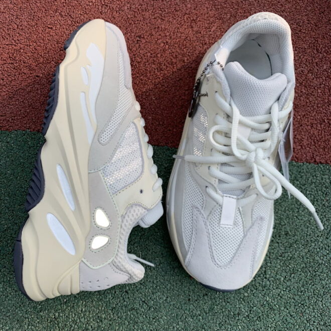 adidas Yeezy Boost 700 Analog - Image 4