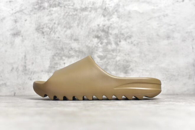 Yeezy Slide Earth Brown - Image 9